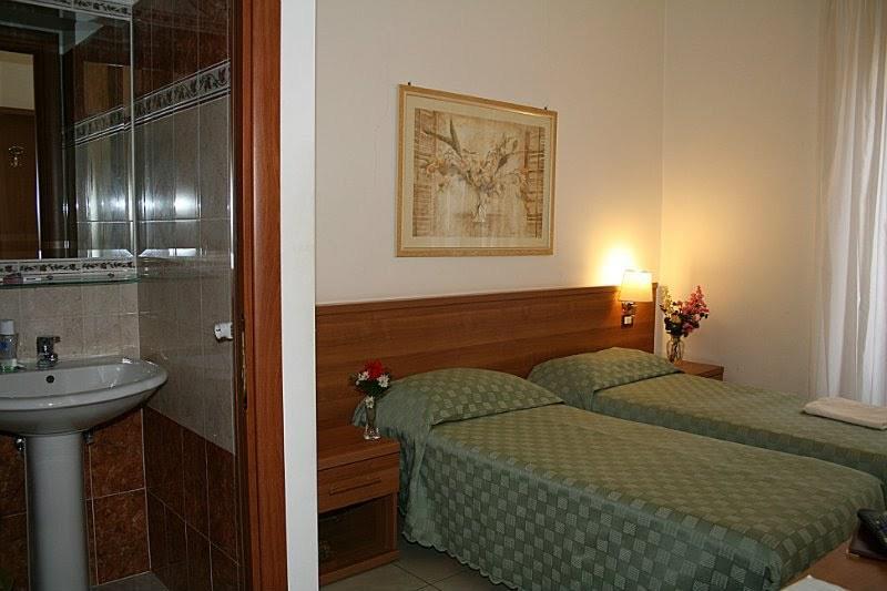 Emanuela Guest House Roma Esterno foto